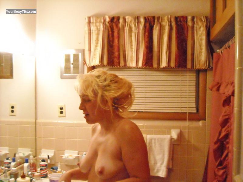 Tit Flash: Medium Tits - Topless Fiesty from United States